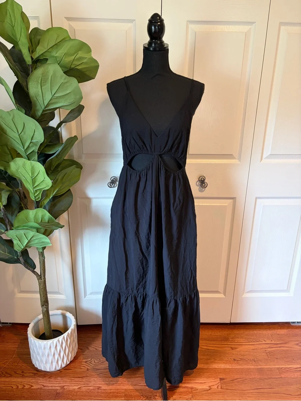 Abercrombie & Fitch | Dresses | Abercrombie Womens Black Cutout Maxi Dress Medium